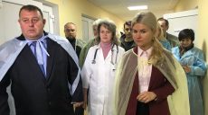 Светличная ознакомилась с ходом ремонтных работ в Изюмской ЦГБ