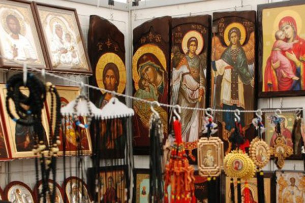 Лечебные травы, мед, экологические поделки из дерева и вышиванки – чем богата рождественская ярмарка у Свято-Покровского монастыря