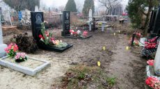 Под Харьковом задержали серийного могильного грабителя
