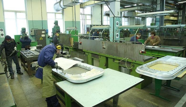 Харьковская индустрия погашает долги по зарплате