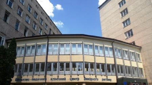 Раненых военнослужащих перевезли из Харькова во львовский госпиталь
