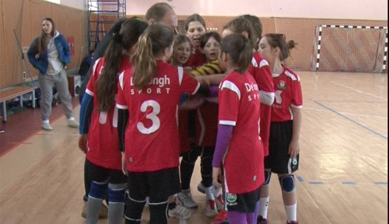 В спорткомплексе имени Юрия Пояркова состоялись два турнира по женскому гандболу