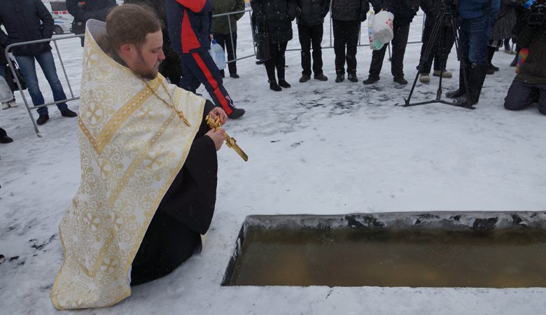 Послезавтра из кранов в домах харьковчан потечет святая вода