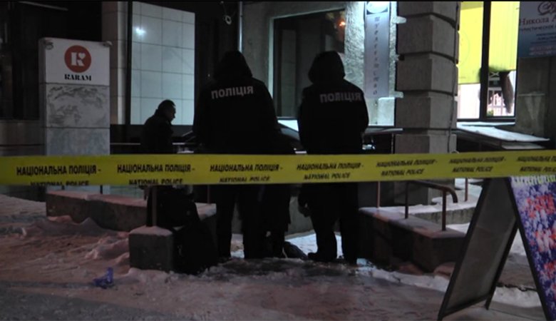 Полиция выясняет обстоятельства двух смертей в центре Харькова