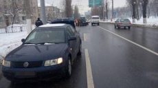 На проспекте Любови Малой минипогрузчик столкнулся с Volkswagen