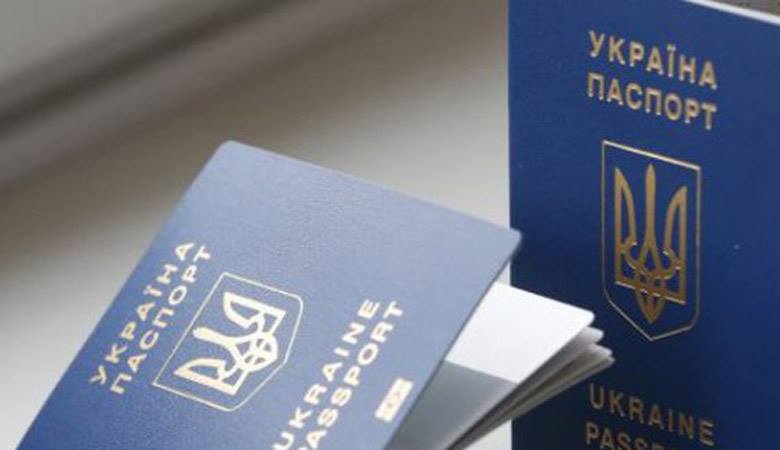 В админцентрах Харькова начали выдавать ID-карты и загранпаспорта