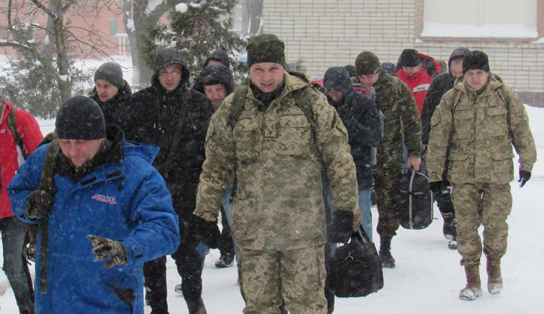 Солдаты-резервисты восстанавливают на Харьковщине боевые навыки