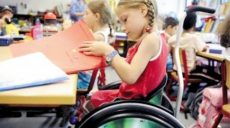 Учителям специальных школ и инклюзивных классов повысят зарплату