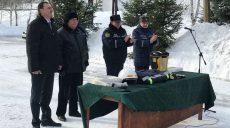 В Волчанске спасатели получили новую спецодежду, сшитую по европейским стандартам (ВИДЕО)