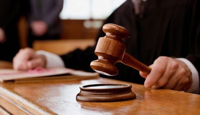 За начисление зарплаты сыну-подчиненному, пока тот отдыхал в Египте, чиновница заплатит штраф