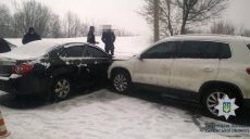 В Харькове столкнулись две иномарки, есть пострадавшие