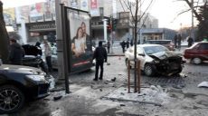 На перекрестке в центре Харькова столкнулись четыре автомобиля (Фото)
