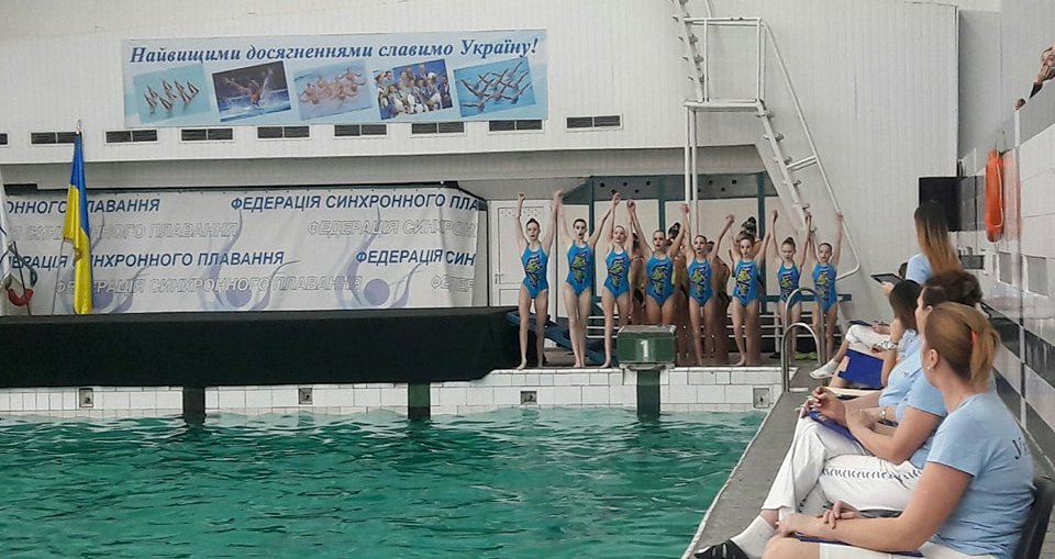 В «Локомотиве» стартовал Чемпионат Украины по синхронному плаванию.