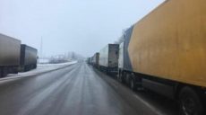 Россияне начали пропускать фуры из Украины через погранпосты