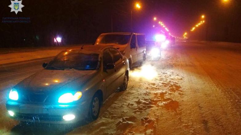 На Героев Труда столкнулись три автомобиля