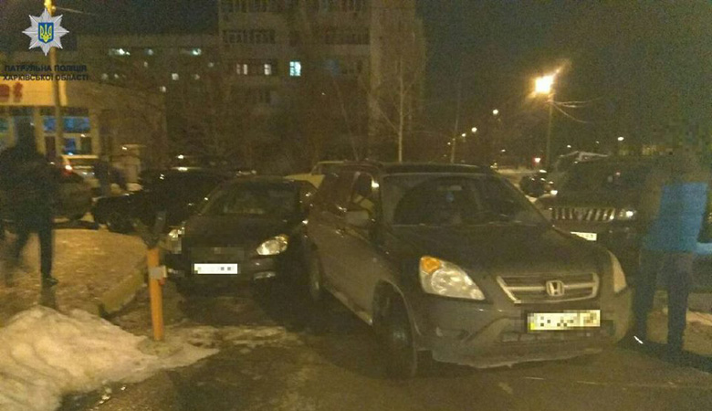 На Дружбы Народов Honda столкнулась с Hyundai