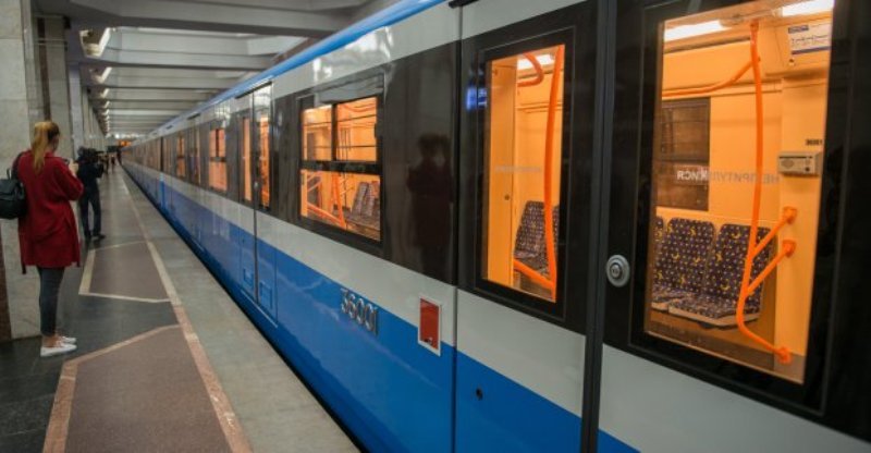 Работу Харьковского метрополитена 21 февраля продлят до часу ночи