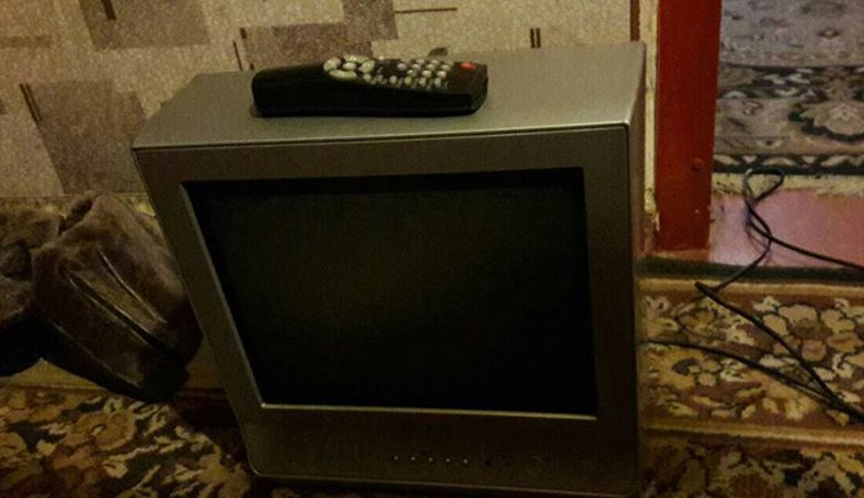 В гости — с водкой, из гостей — с телевизором