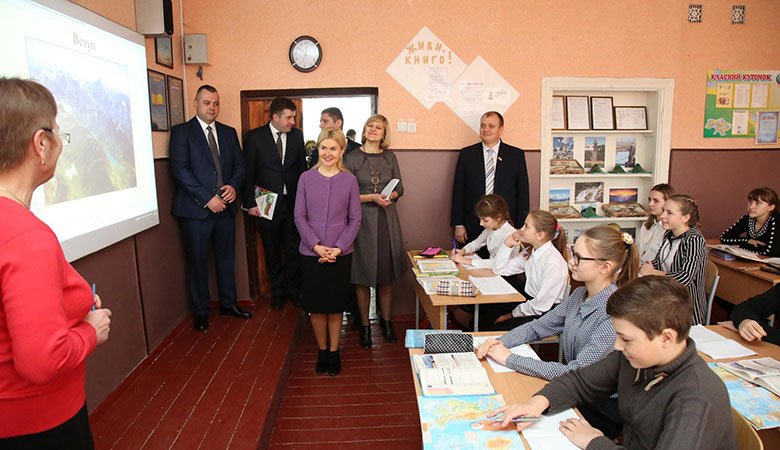 В Новой Водолаге обновлен опорный учебно-воспитательный комплекс (ВИДЕО)