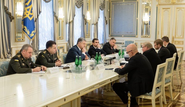 Позиция России после решения Стокгольмского арбитража дает основания подумать о необоснованности проекта «Северный поток-2» — Порошенко