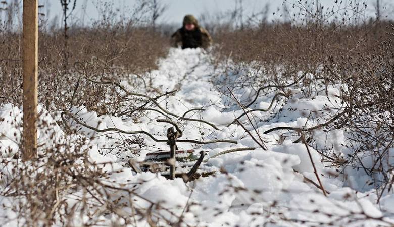 За сутки на Донбассе погиб один украинский военный, еще один был ранен