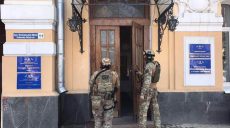 В кабинете у руководителя района Харькова сотрудники СБУ производят обыск (ФОТО)