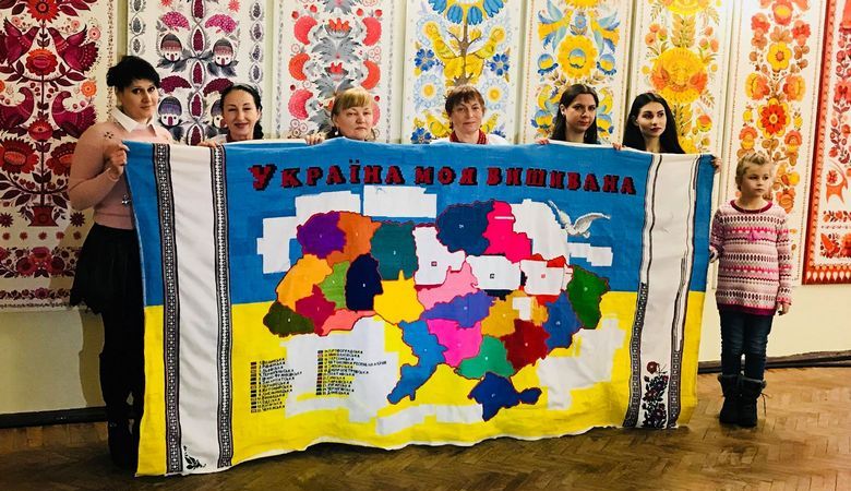 В Харькове прошла всеукраинская акция « Україна моя вишивана» (ВИДЕО)