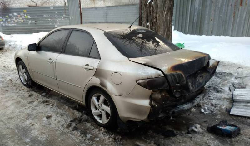 На Основе сгорела MAZDA (Фото)