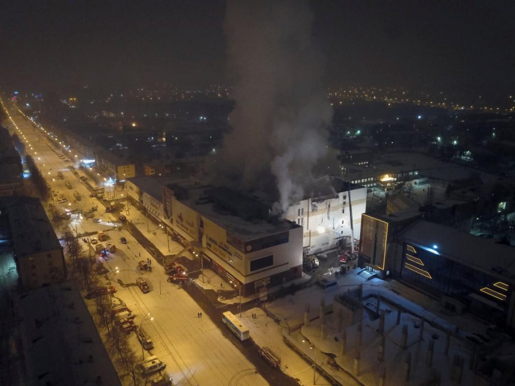 Завтра состоятся похороны 15 жертв пожара в Кемерово