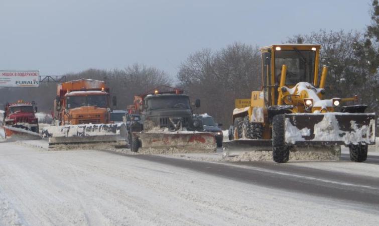 Дороги Харьковщины расчищают от снега — Служба автомобильных дорог