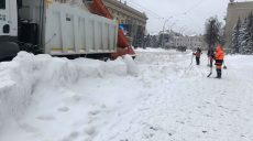 Снегопад, метель, заторы на дорогах. Как Харьковщина пережила первый день весны (ВИДЕО)
