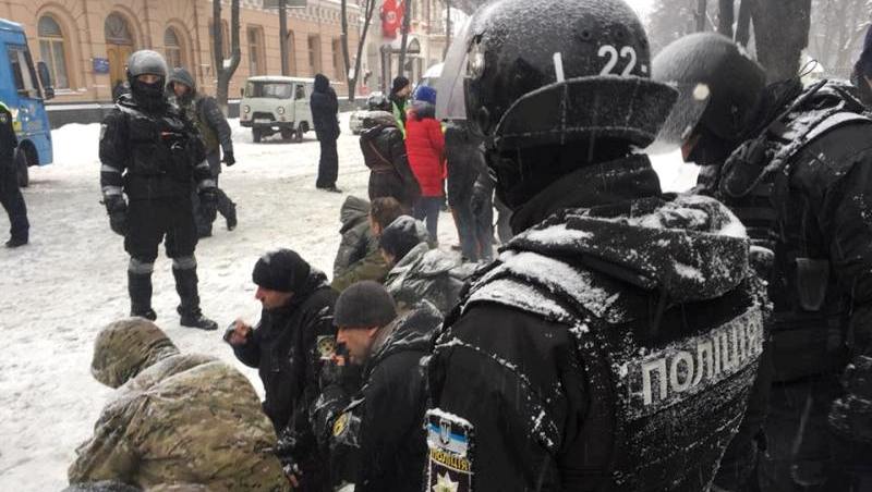 Полиция снесла палаточный городок под Верховной Радой (Видео)