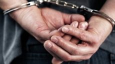 Осужден серийный грабитель женщин из Лозовой