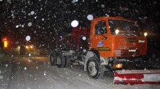 Полицейские помогли вытянуть из снега более 10 фур (Фото)