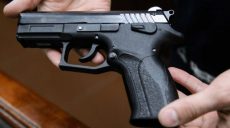 Семиклассница на переменке расстреляла из «травмата» одноклассников