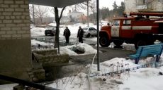 Спасатели помогают жителям Харьковщины откачивать воду из подвалов