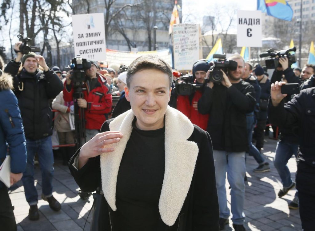 Савченко отказалась предоставлять образцы для ДНК-экспертизы и объявила голодовку