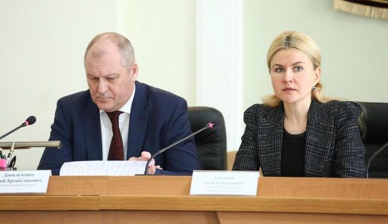 Светличная поручила Нацполиции и СБУ усилить меры безопасности в праздничные дни
