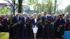 Память ликвидаторов Чернобыльской АЭС почтили в Молодежном парке (ВИДЕО)