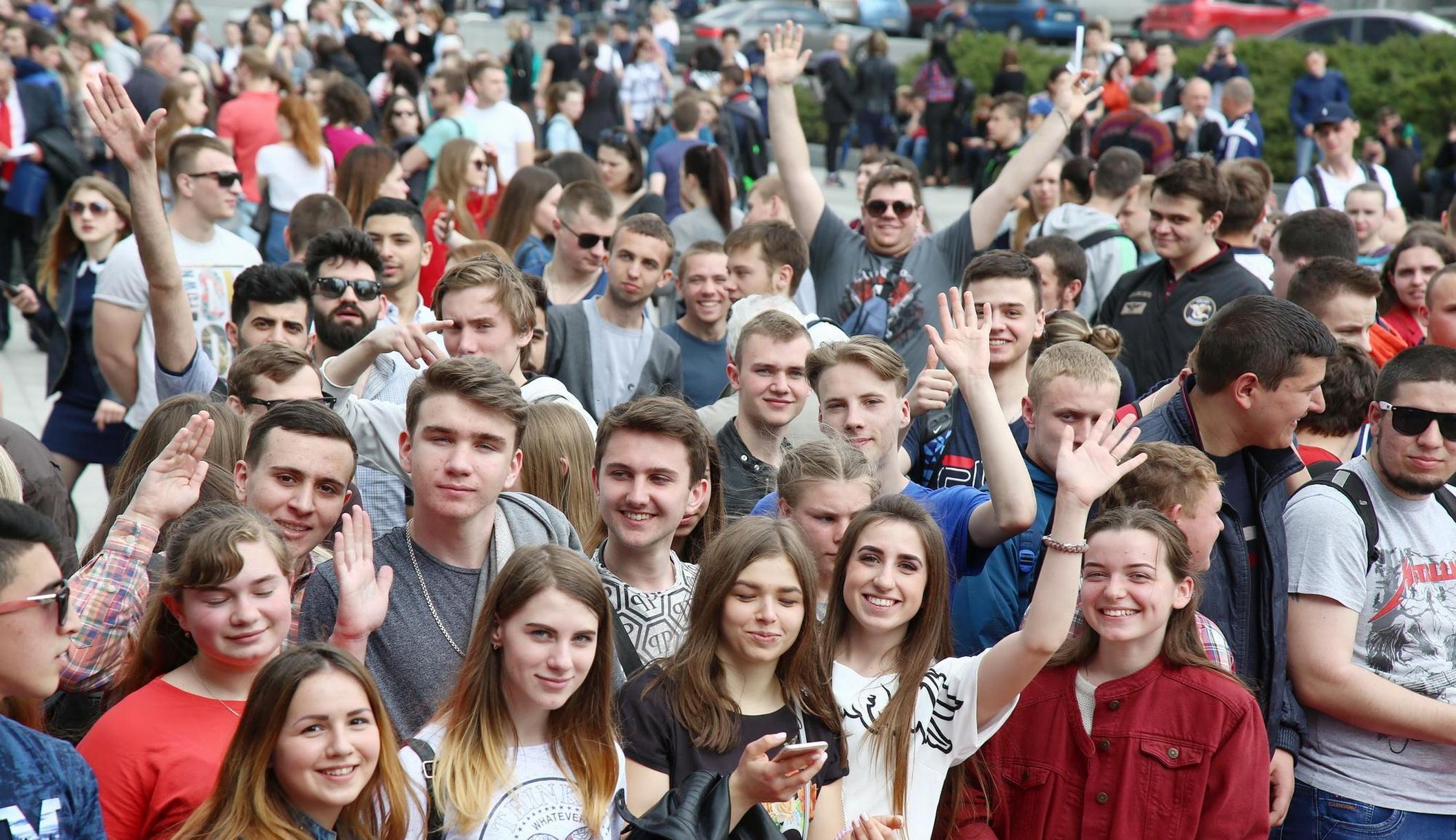 Кубки Лиги чемпионов УЕФА среди мужчин и женщин впервые привезли в Харьков (ВИДЕО)
