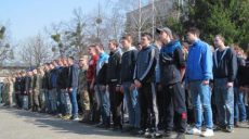 «Весна-2018». Первые 80 харьковских срочников отправились служить Украине