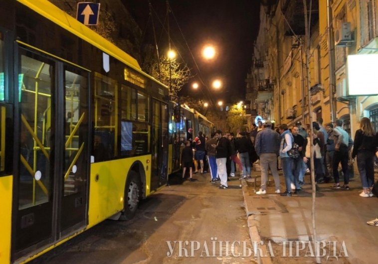 В троллейбусе произошла драка с поножовщиной