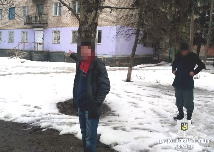 На Харьковщине мужчина «разобрал» в многоэтажке канализацию