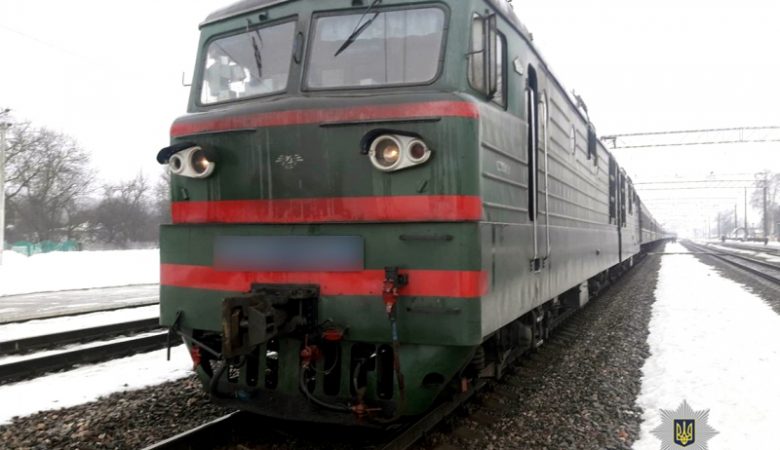 На Харьковщине поездом смертельно травмирован мужчина