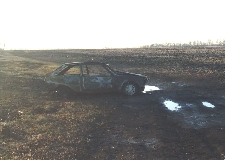 Житель Харьковщины сгорел в своем автомобиле из-за короткого замыкания в двигателе