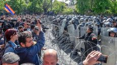 Результат «Бархатной революции»: премьер-министр Армении Серж Саргсян заявил о своей отставке