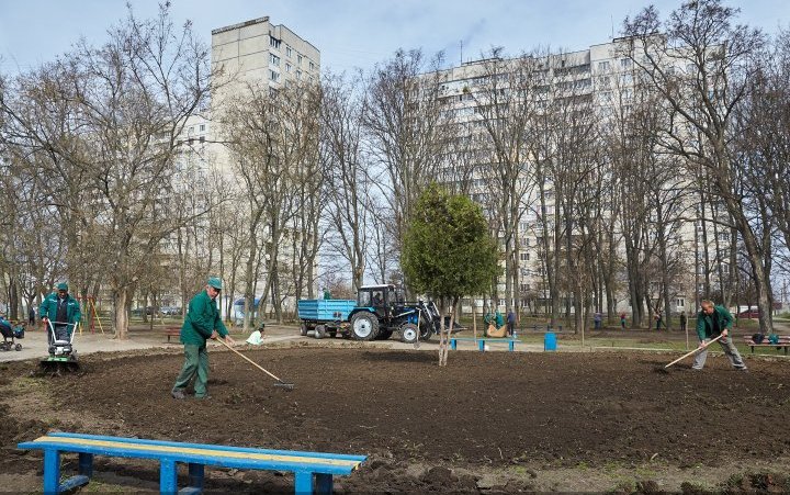 Городские власти приступили к наведению порядка в парках