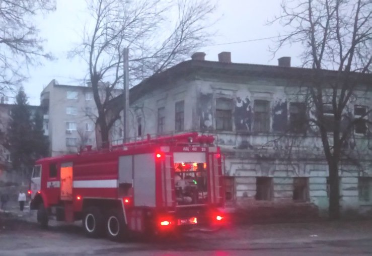 После пожара в Изюме найдено тело женщины