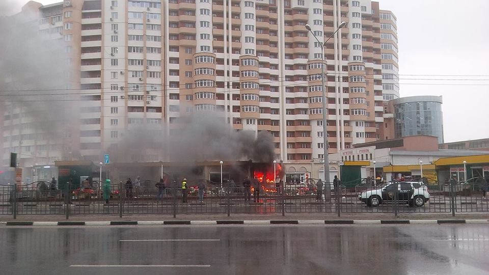 На Алексеевском рынке — пожар (Фото)