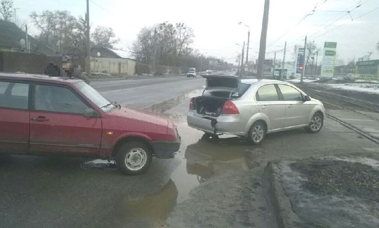 На ул. Шевченко столкнулись ВАЗ 21096 та Chevrolet Aveo